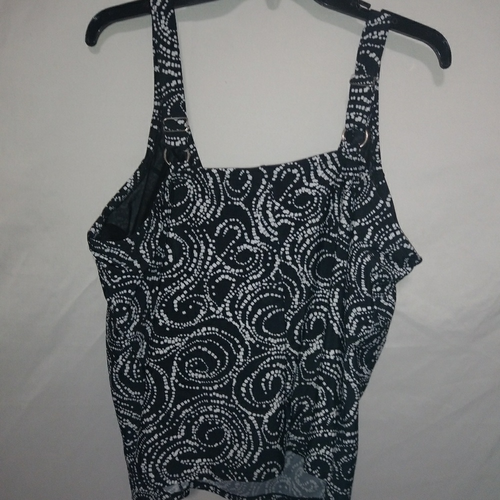 SJB 24W Black White Tankini Swim Top Plus - Picture 1 of 5
